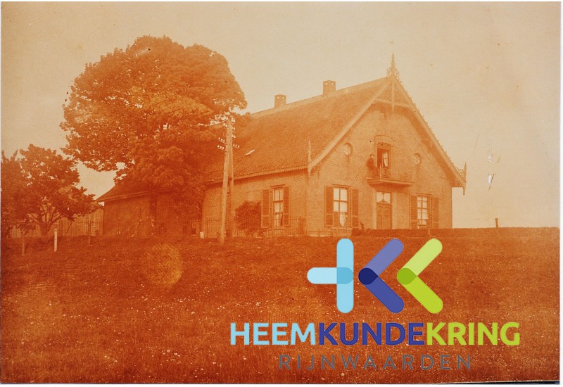 Lobith woonhuis van fam. van Loo voor 1919 later Johanna gesticht. Coll. G.B.Janssen